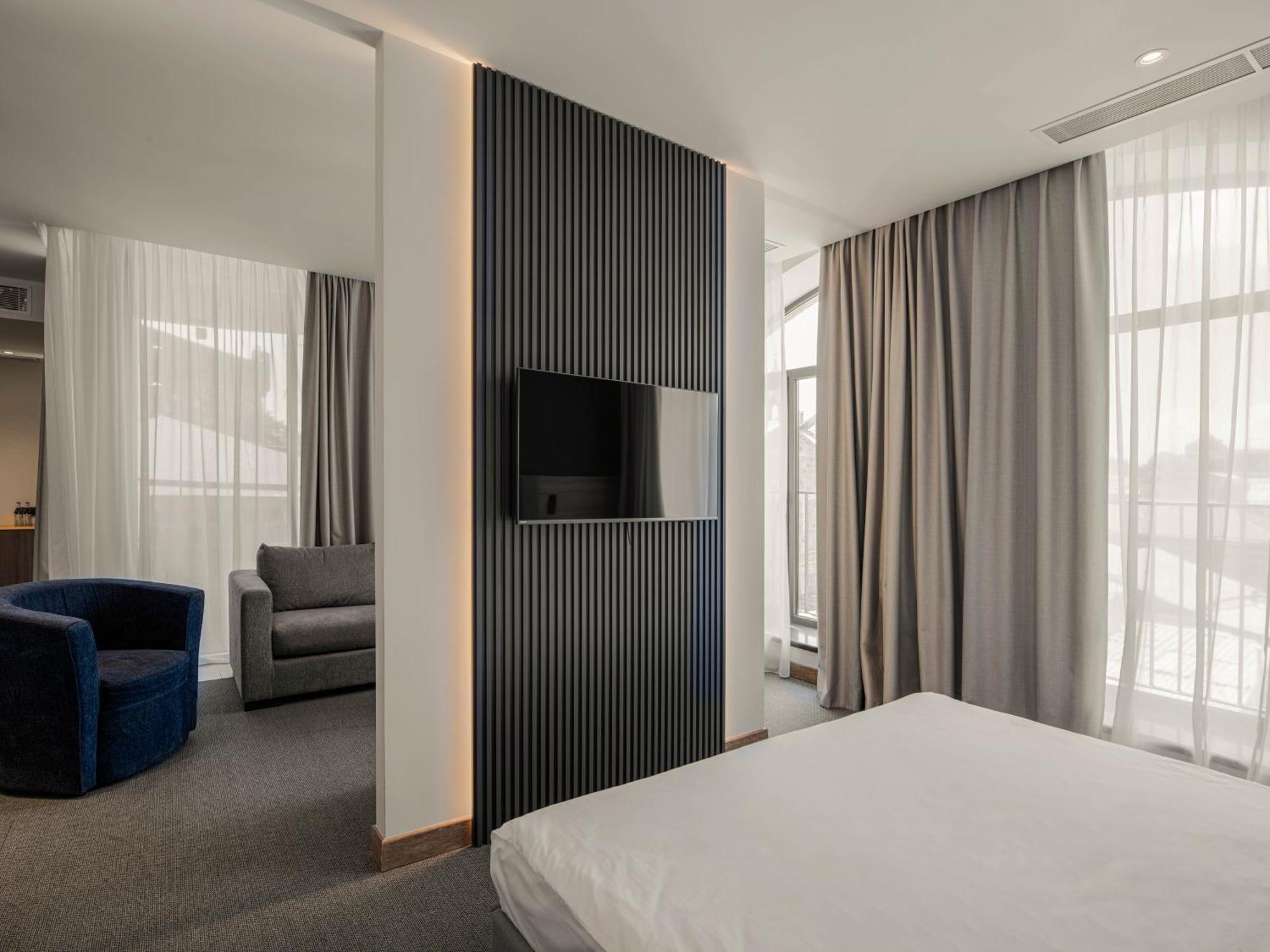 Radisson Hotel & Spa 久姆里 外观 照片